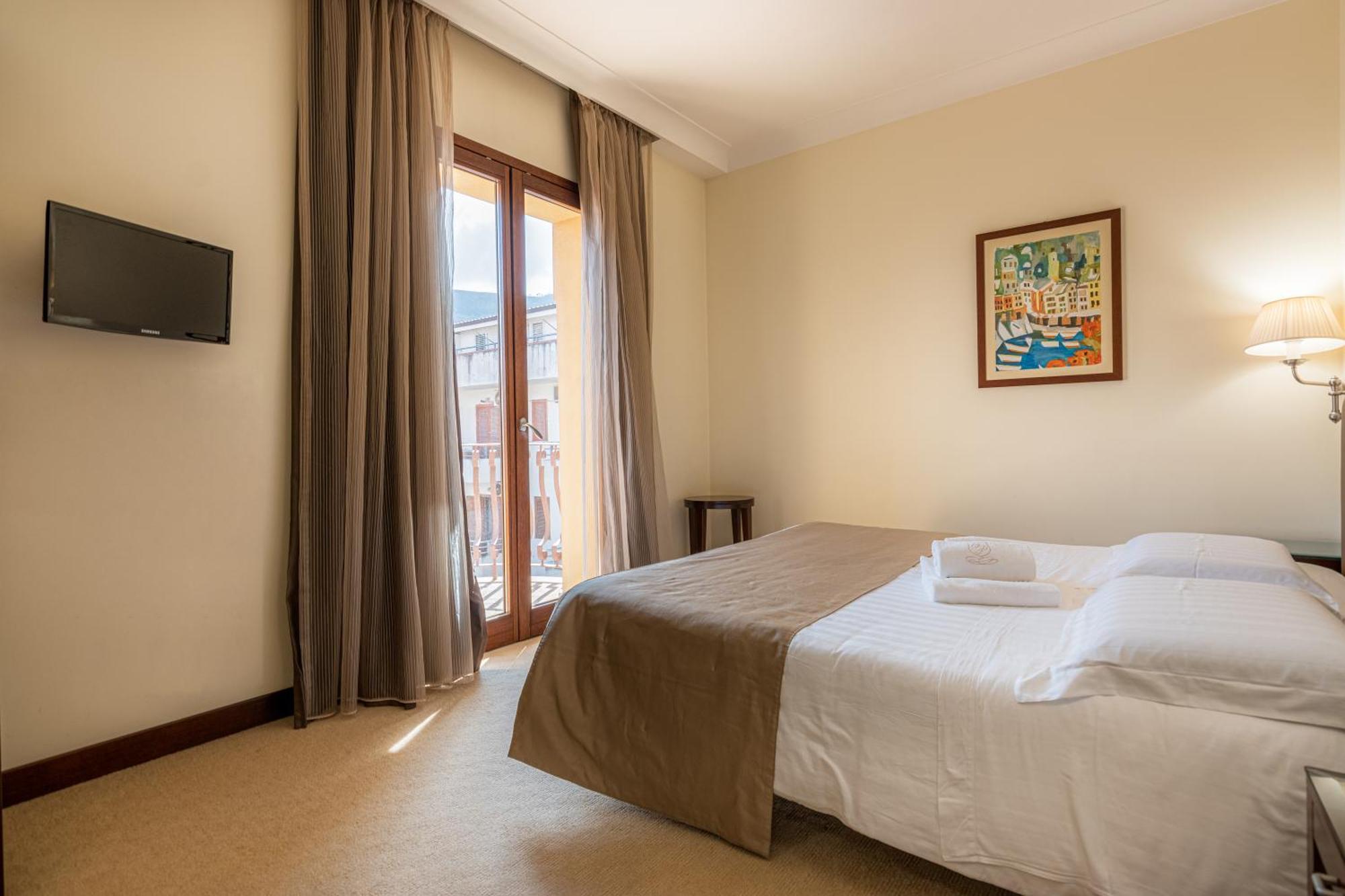 Hotel Cala Del Porto فيبو فالينتيا مارينا المظهر الخارجي الصورة