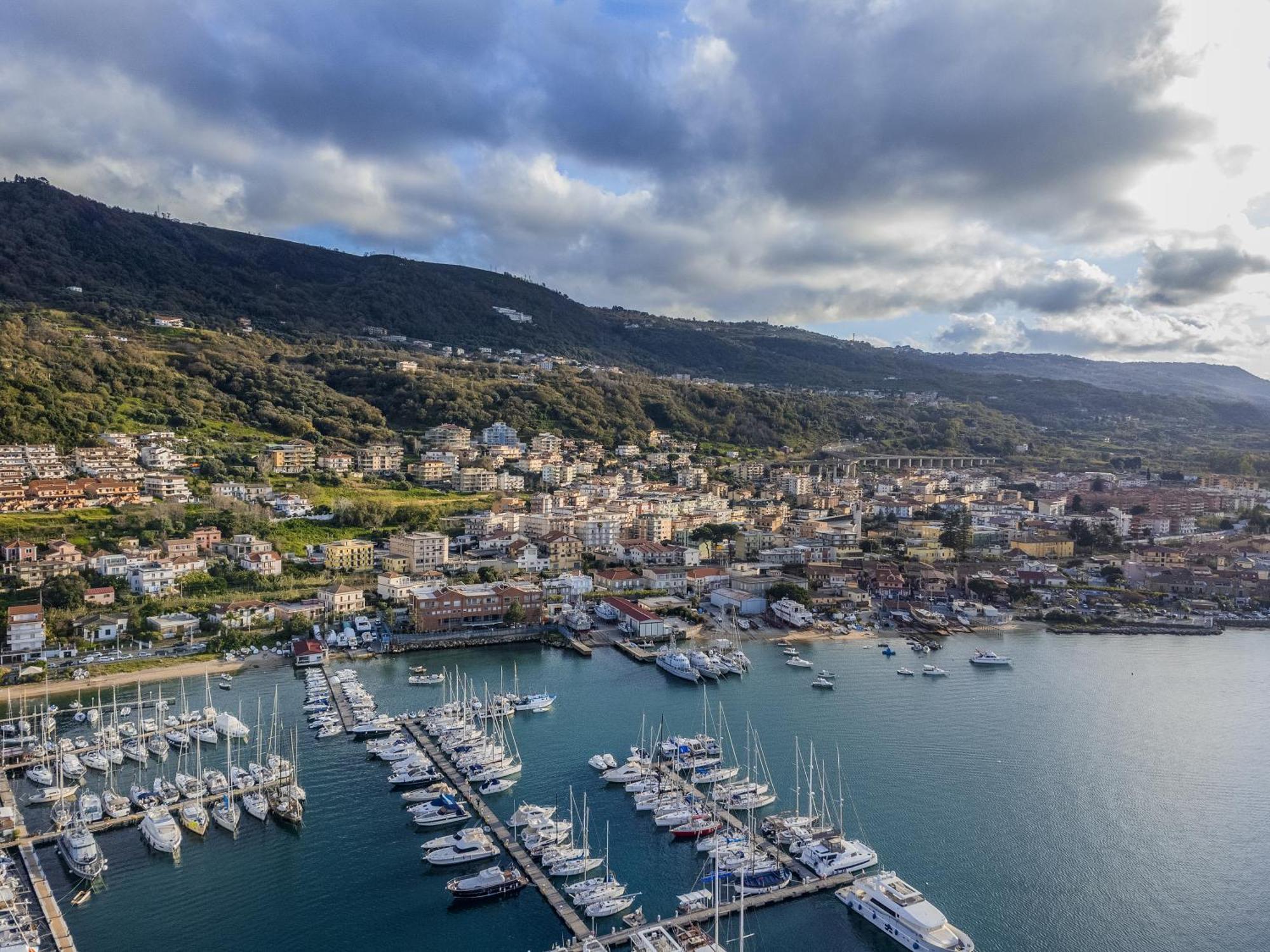 Hotel Cala Del Porto فيبو فالينتيا مارينا المظهر الخارجي الصورة